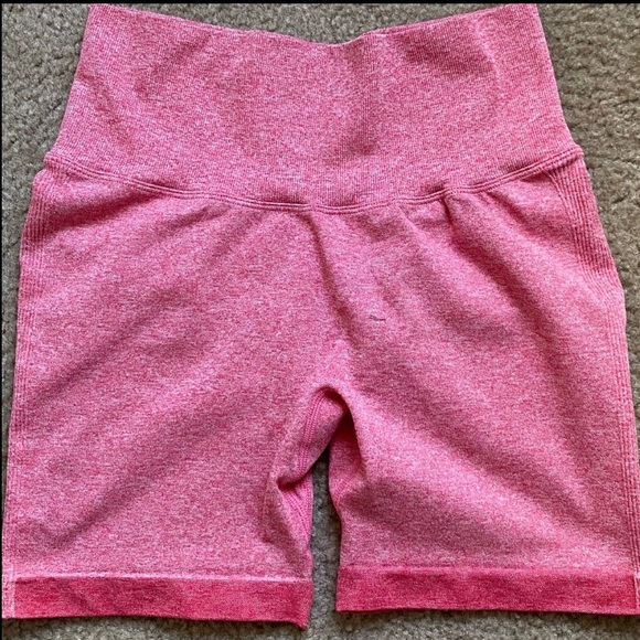 🌷PeachyBunz new scrumptious shorts🌷 - Picture 3 of 4